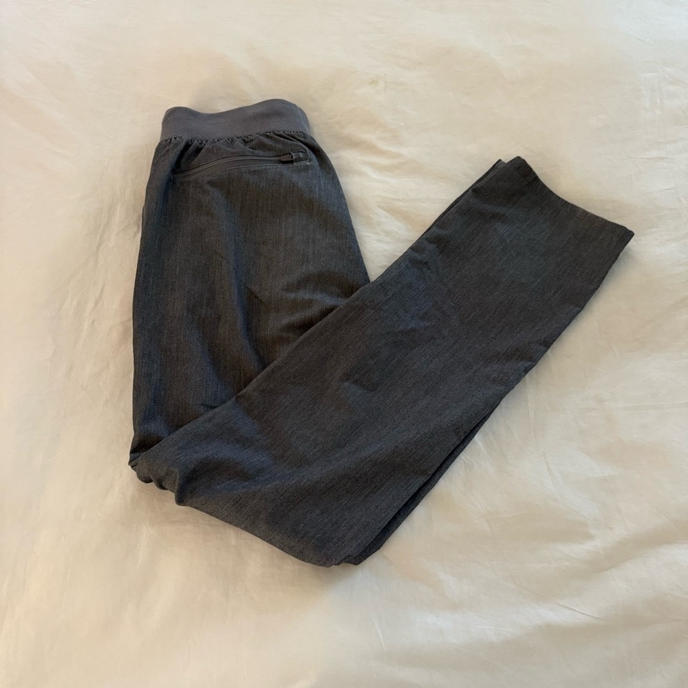 Figs Castelar Graphite Pants and Top - Picture 2 of 15